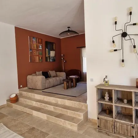 Loue Vigneronne De Charme Recemment Renovee 14 Couchages *