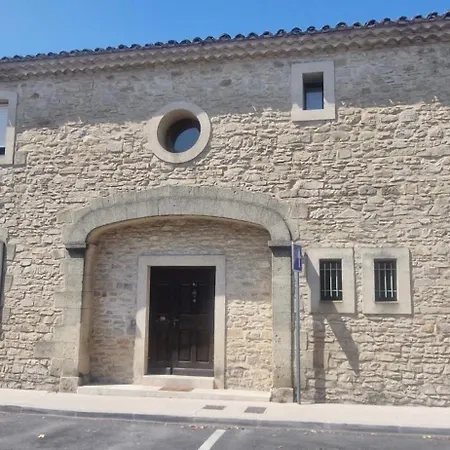 Loue Vigneronne De Charme Récemment Rénovée 14 Couchages *